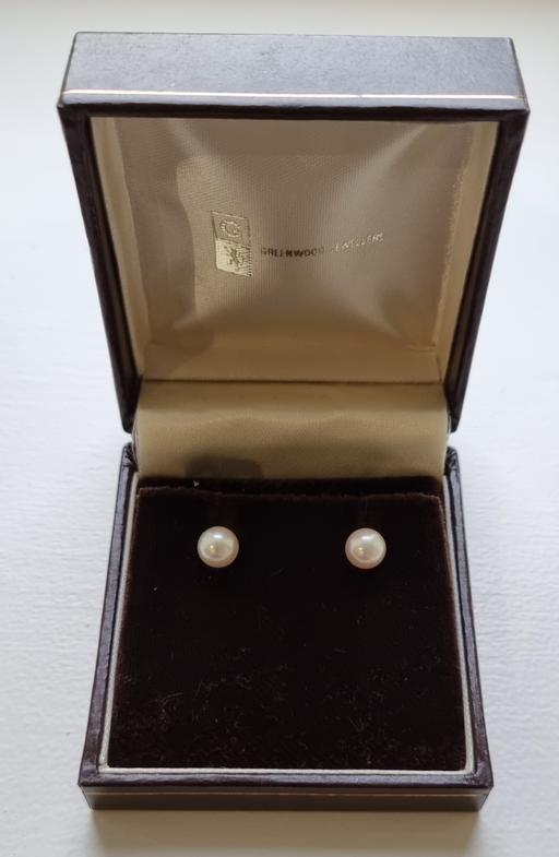 Buy & Sell North Yorkshire Middlesbrough - Photos for Cultured saltwater pearl earrings 9ct gold