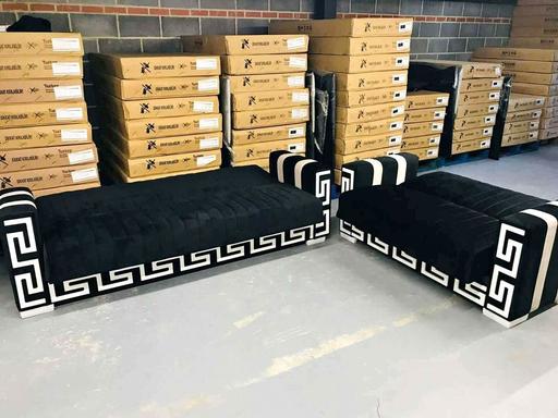 Buy & Sell Brent East Lane Business Park - Brent - Photos for New Brand Versace Sofa Bed Available