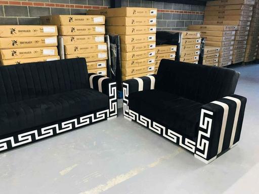 Buy & Sell Brent East Lane Business Park - Brent - Photos for New Brand Versace Sofa Bed Available