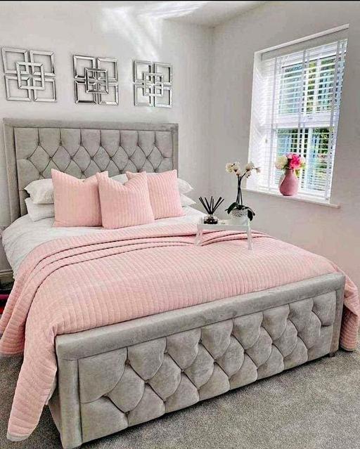 Buy & Sell Brent East Lane Business Park - Brent - Photos for Double Bed With Mattress