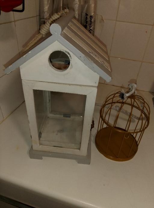 Buy & Sell Kent Medway - Kent - Photos for Wooden and a metal lantern.