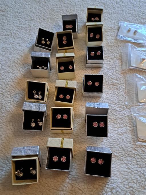 Buy & Sell Merseyside Wirral - Photos for Earings BNWT 50p a pair