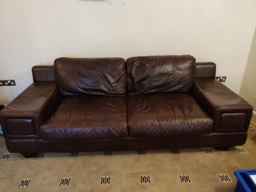 Buy & Sell West Midlands Birmingham - Photos for 3 Seater sofa + single sofa + pouffe