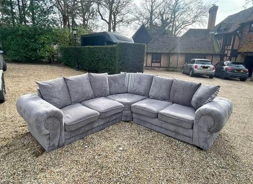 Buy & Sell Brent East Lane Business Park - Brent - Photos for Plush Velvet Verona Corner Sofa Available