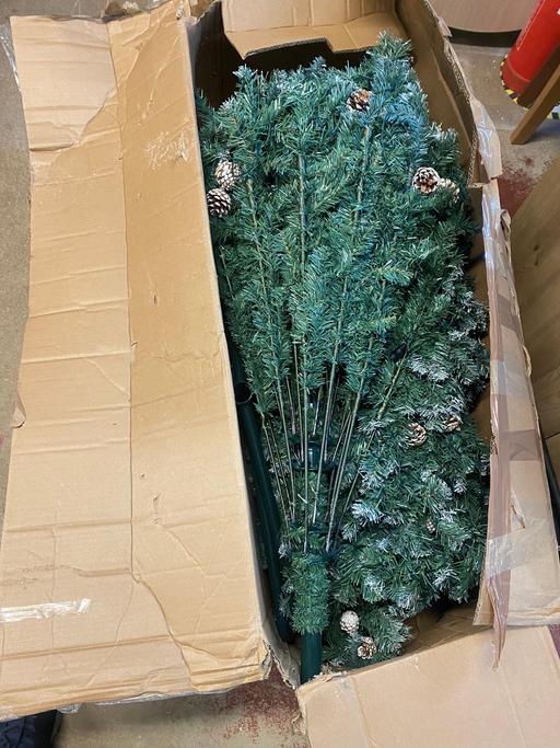 Buy & Sell Warwickshire Warwick - Photos for 10ft Pre Lit Blue Oscar Pine tree