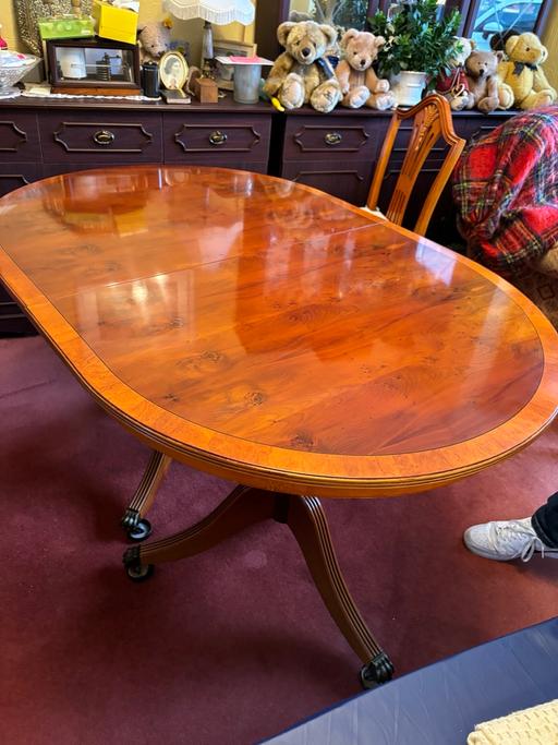 Buy & Sell Worcestershire Bromsgrove - Photos for Dining room table 