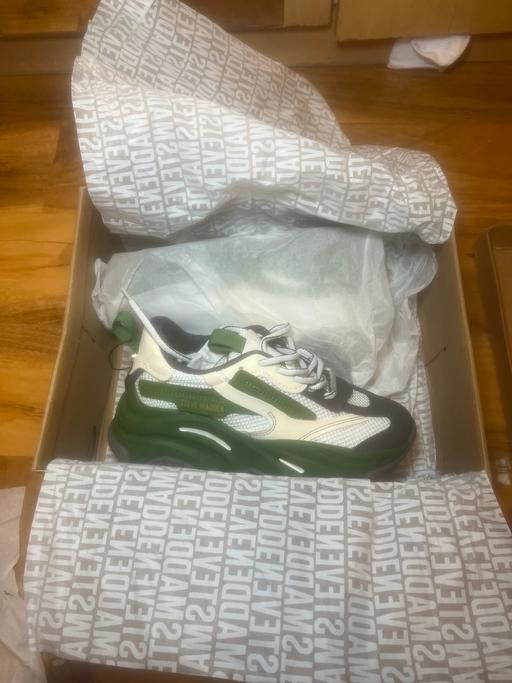 Buy & Sell South West London Lambeth - Photos for Exclusive Steve Madden Possession Trainers