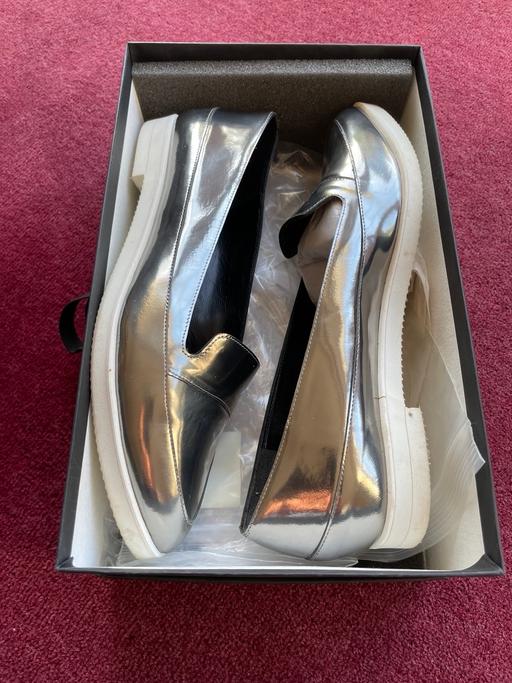 Buy & Sell West Sussex Crawley - Photos for Silver slip-on designer shoes