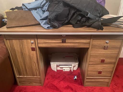 Buy & Sell West Midlands Birmingham - Photos for Wooden desk with keys