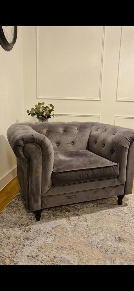 Buy & Sell East London Whitechapel - East London - Photos for Chesterfield armchair sofa X2