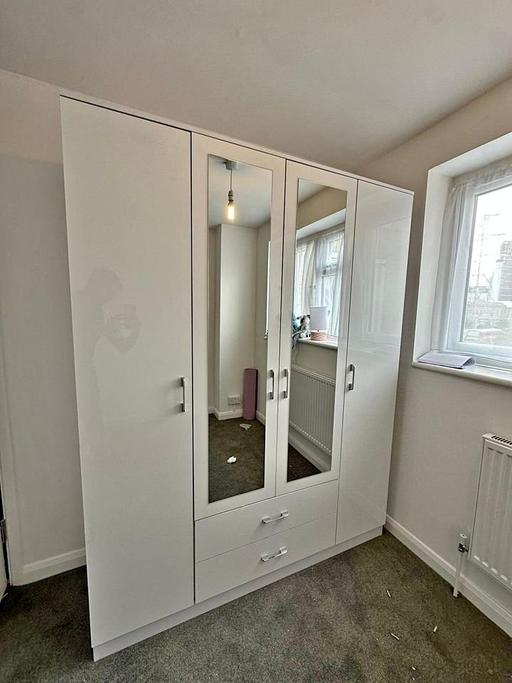 Buy & Sell Brent East Lane Business Park - Brent - Photos for Two door Fully Assembled Wardrobe