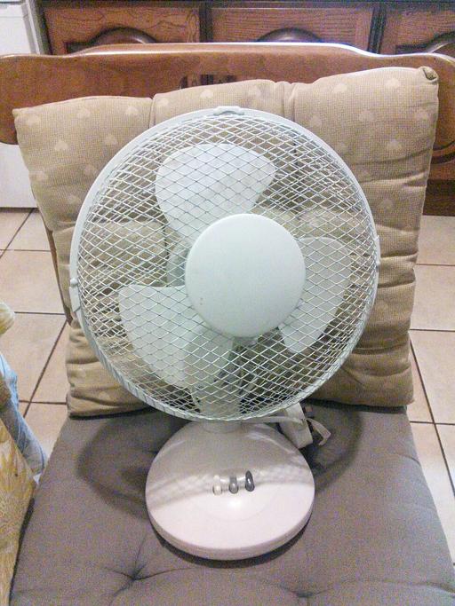 Buy & Sell East London Victoria Docks - East London - Photos for Desk fan 9