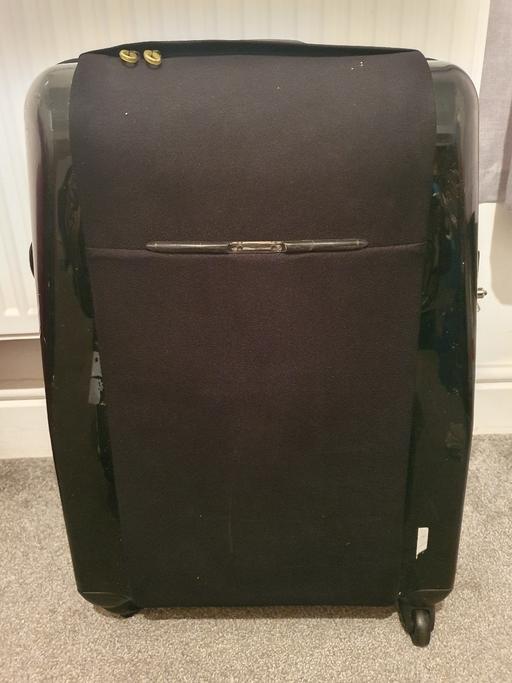 Buy & Sell Lancashire Blackburn with Darwen - Photos for 4 wheel suitcase (medium)