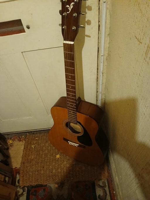 Buy & Sell North West London Queen`s Park - North West London - Photos for Yamaha f310 acoustic guitar