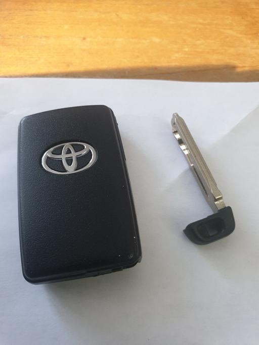 Vehicles South West London St Helier - South West London - Photos for Yaris key fob like new.