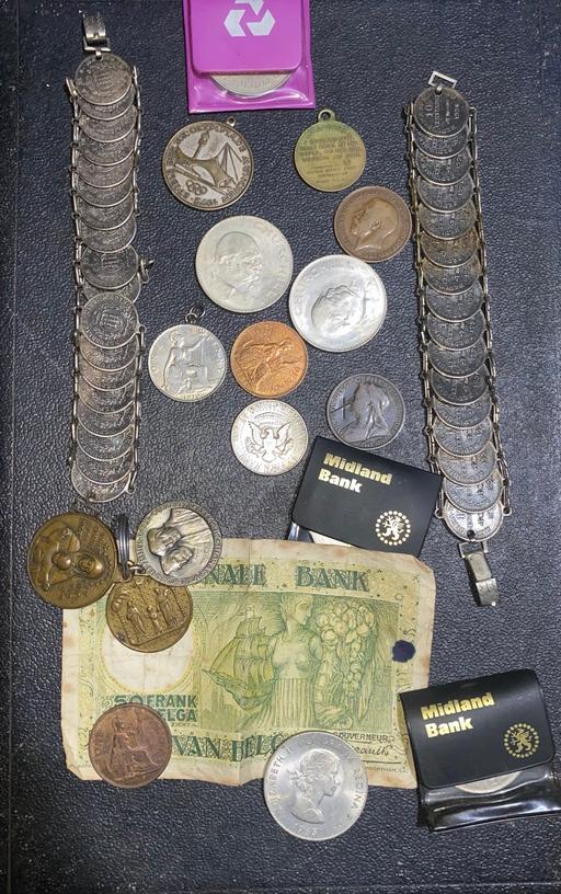 Buy & Sell Barking and Dagenham Dagenham - RM8 - Photos for Medals , coins and banknote