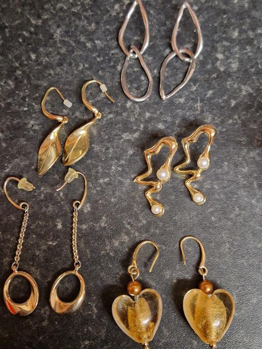 Buy & Sell South East London Colyers - South East London - Photos for 5 pairs new earrings