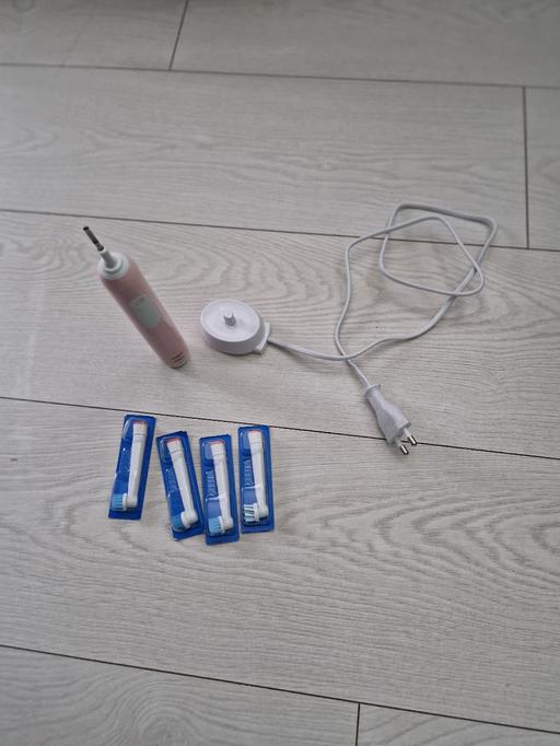 Buy & Sell East London East Ham - East London - Photos for Oral-B Pro Series 1 Electric Toothbrush - Duo