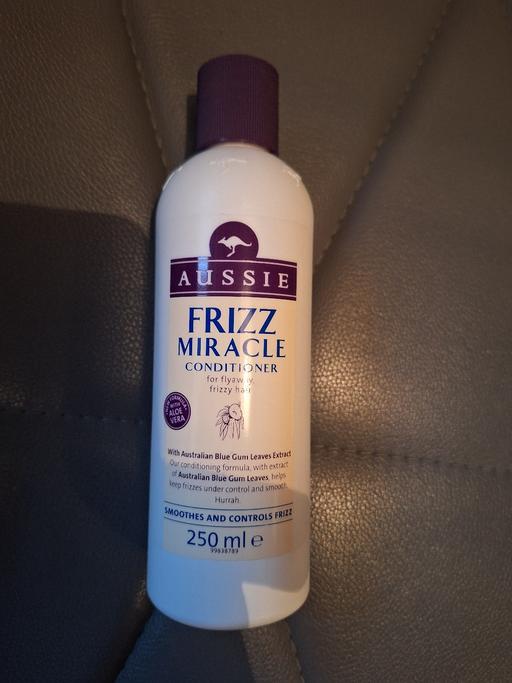 Buy & Sell West Midlands Wolverhampton - Photos for New Aussie Frizz conditioner