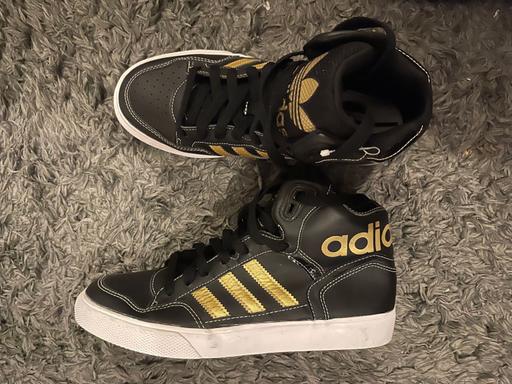 Buy & Sell South East London Croydon - Photos for Adidas Trainers