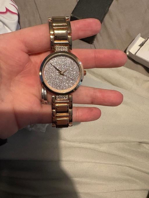 Buy & Sell West Midlands Dudley - Photos for Woman’s watch