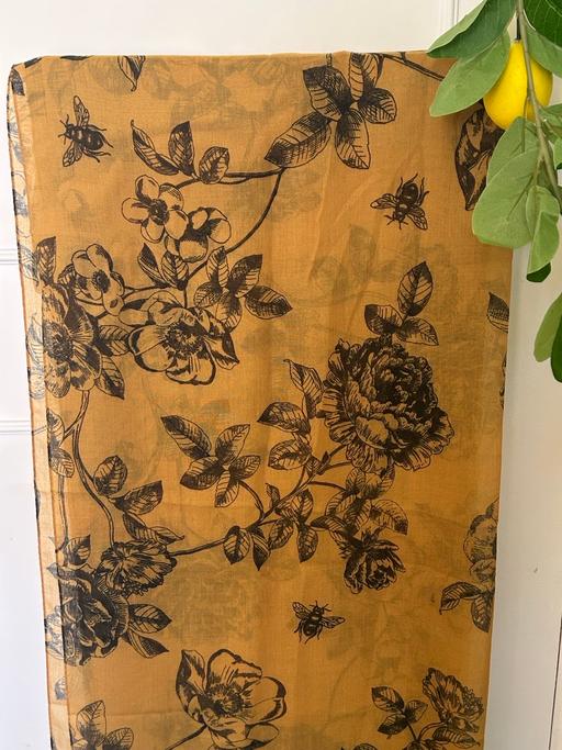 Buy & Sell Staffordshire Tamworth - Photos for Mustard ochre joules scarf with bees