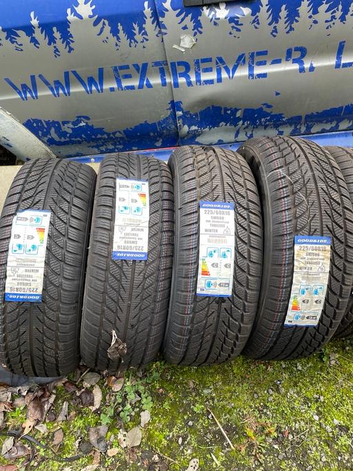 Vehicles North Yorkshire Easingwold - North Yorkshire - Photos for New old stock 225/50/16 winter tyres set of 4