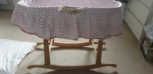 Buy & Sell Surrey Spelthorne - Photos for Beautiful moses basket with rocking stand