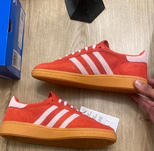 Buy & Sell Bedfordshire Bedford - Photos for Handball Spezial W Bright Red Clear Pink