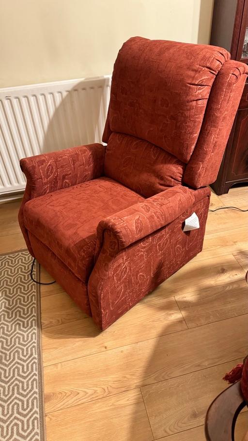 Buy & Sell West London Hillingdon - Photos for Riser Recliner Chair