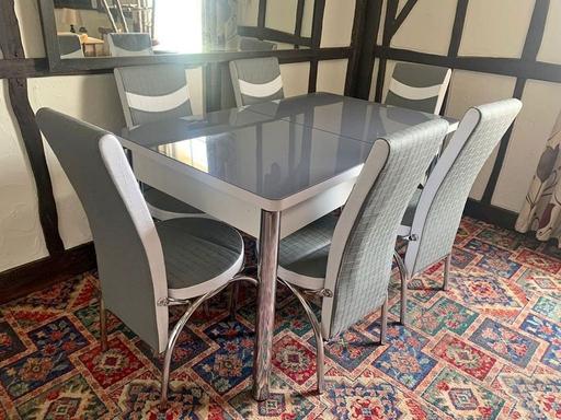 Buy & Sell Brent East Lane Business Park - Brent - Photos for Xams Gift Dining table with 6 chairs