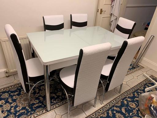Buy & Sell Brent East Lane Business Park - Brent - Photos for Xams Gift Dining table with 6 chairs