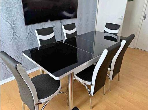 Buy & Sell Brent East Lane Business Park - Brent - Photos for Xams Gift Dining table with 6 chairs