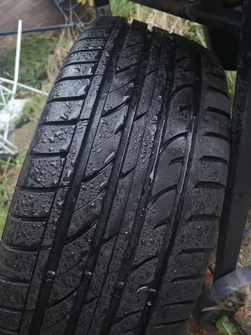 Vehicles East London Havering - Photos for 245 45 20 alloy and tire