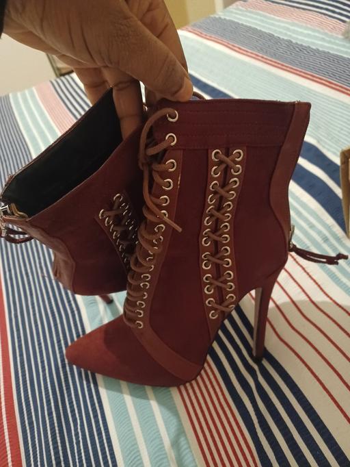 Buy & Sell West Midlands Birmingham - Photos for New dark red ankle boot size 6.