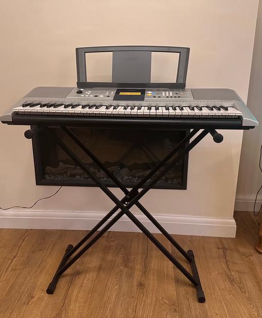 Buy & Sell East London Havering - Photos for Yamaha PSR E323 Digital Keyboard with stand