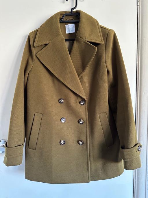 Buy & Sell Surrey Epsom and Ewell - Photos for Brand new khaki thick coat