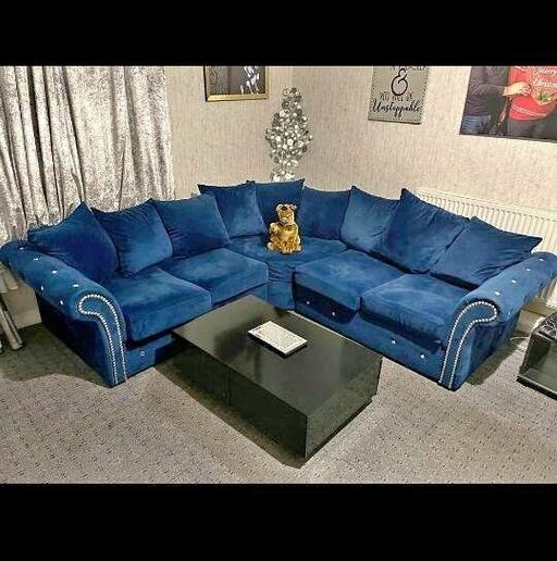 Buy & Sell Brent East Lane Business Park - Brent - Photos for Ashwin Corner sofa available