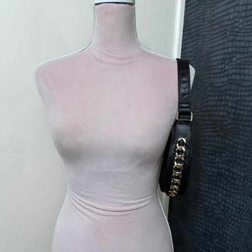 Buy & Sell South West London Earlsfield - South West London - Photos for Topshop chained scoop shoulder bag