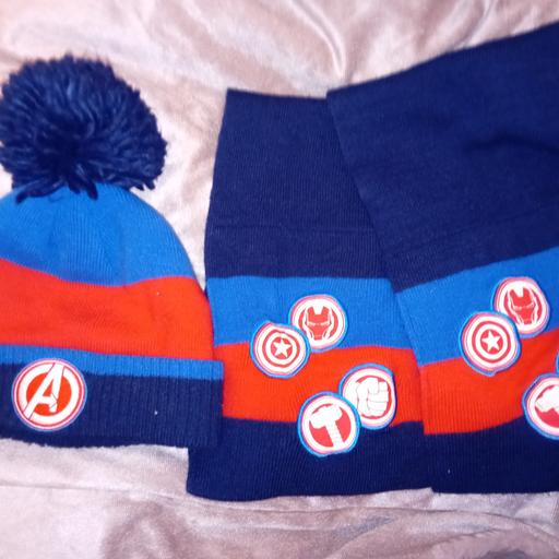 Buy & Sell Barking and Dagenham Barking - Barking and Dagenham - Photos for Marvel boys hat and scarf set/4-8yrs- used