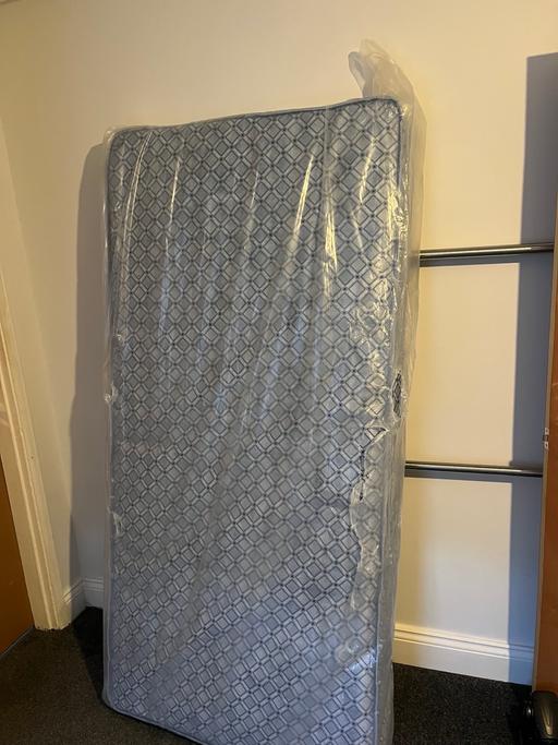 Buy & Sell South East London Mottingham - South East London - Photos for Single divan bed with mattress