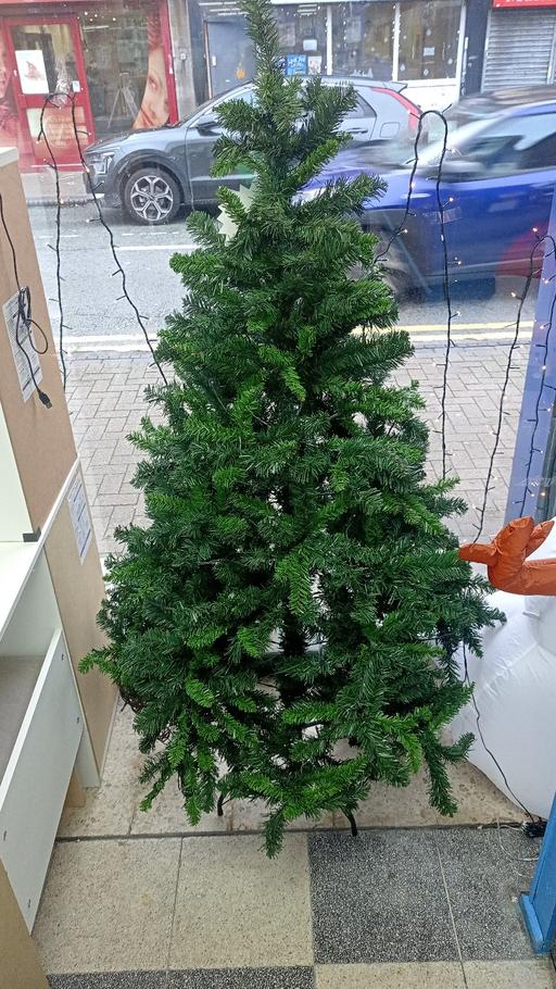 Buy & Sell Greater Manchester Wigan - Photos for Already Assembled 6ft Light Christmas Tree