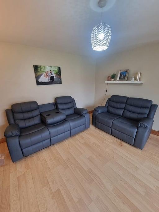 Buy & Sell Brent East Lane Business Park - Brent - Photos for Roma recliner 3+2 seater sofa