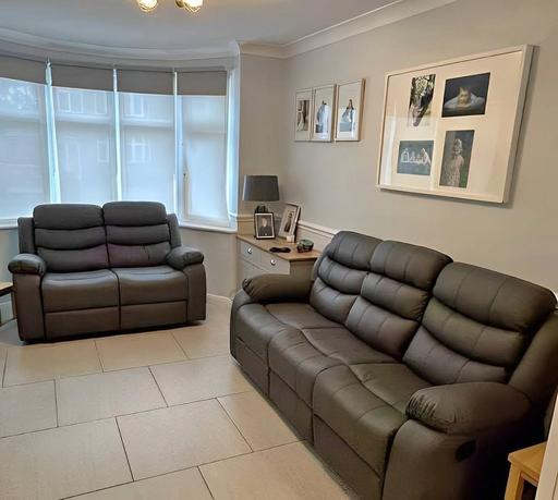 Buy & Sell Brent East Lane Business Park - Brent - Photos for Roma recliner 3+2 seater sofa
