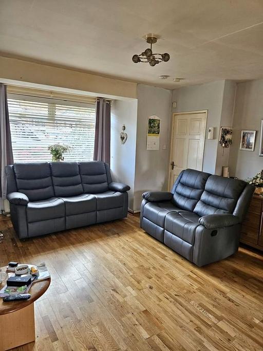 Buy & Sell Brent East Lane Business Park - Brent - Photos for Roma recliner 3+2 seater sofa