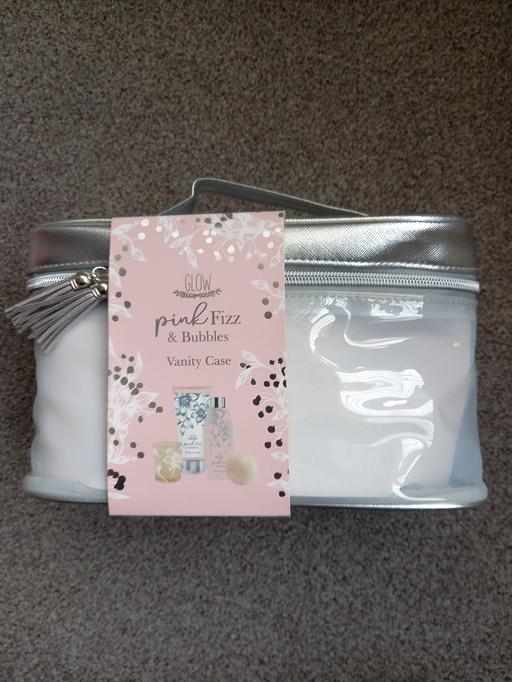 Buy & Sell West Midlands Sandwell - Photos for Pink Fizz & Bubbles Gift Set