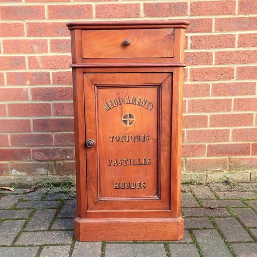 Buy & Sell Hertfordshire East Hertfordshire - Photos for Victorian Mahogany Cabinet with Drawer