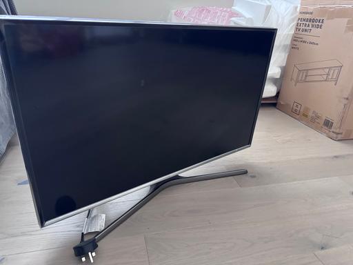 Buy & Sell South West London Richmond upon Thames - Photos for Samsung 32” Full HD Smart TV Wi-Fi Black