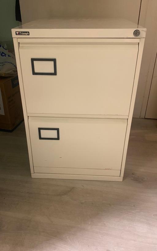 Buy & Sell North London Hoxton - North London - Photos for White filing cabinet with key