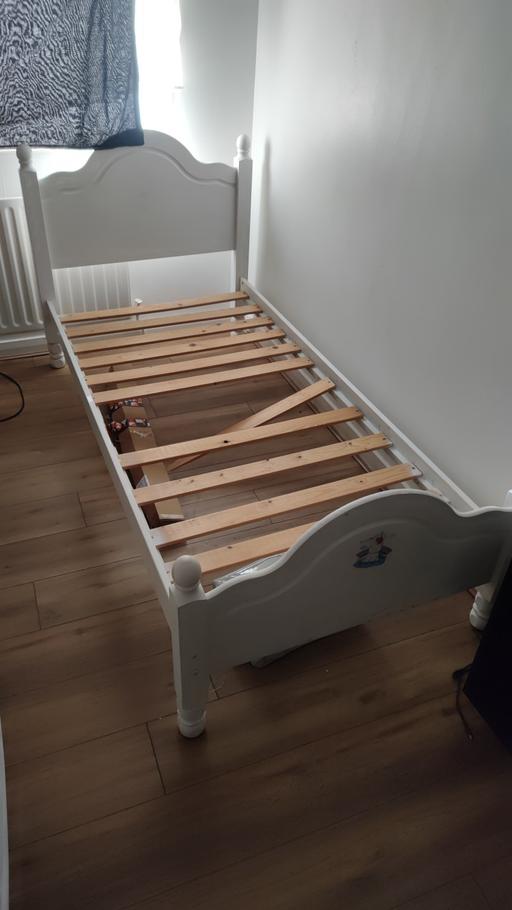 Buy & Sell North London Southgate - North London - Photos for Full Single White Bed